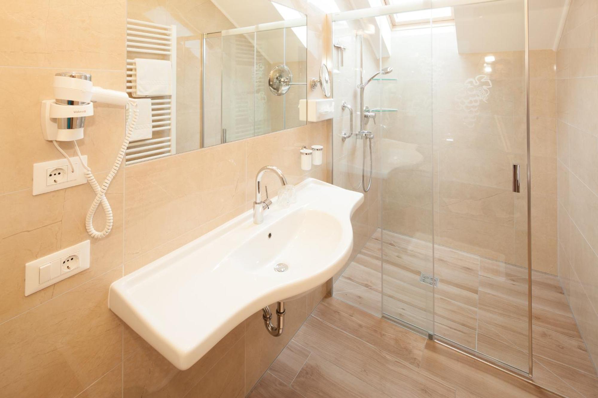 Residence Preyhof Caldaro Bagian luar foto